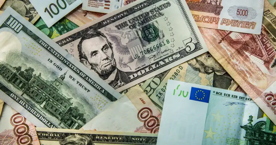 Хранение валюты становится платным
