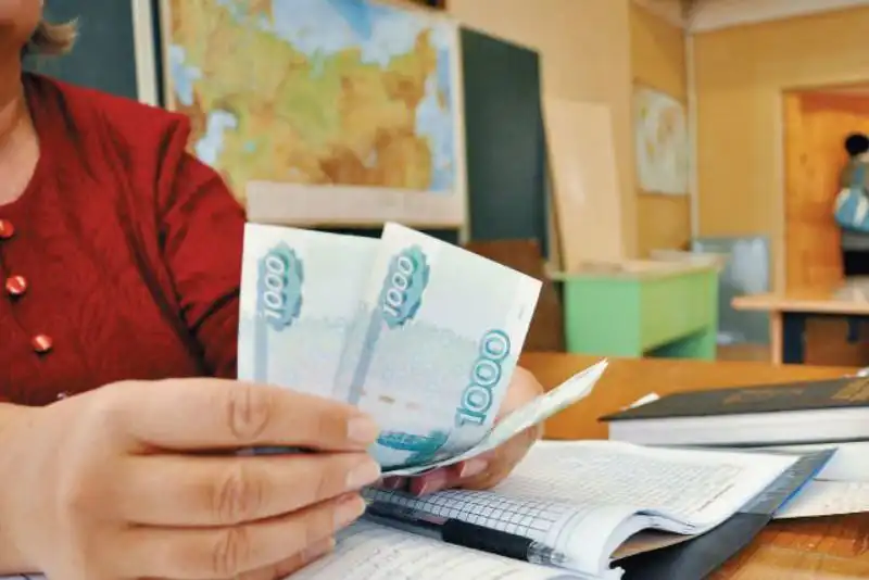Депутаты предлагают повысить зарплаты бюджетников