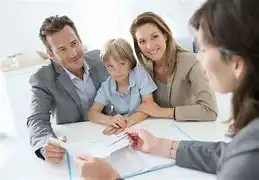 31% семей, воспитывающих несовершеннолетних детей, откладывают деньги на их будущее