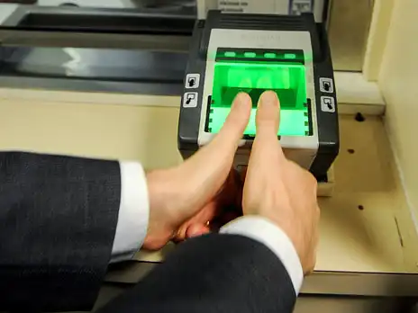 Карты MasterCard будут считывать отпечатки пальцев