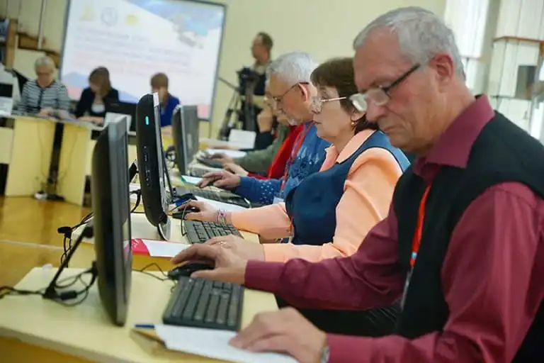 Пенсионерам, продолжающим трудовую деятельность, проведут индексацию пенсий