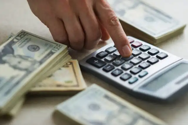 От греха подальше: спрос россиян на кредитные карты упал на 76%