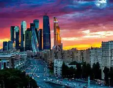 Исследование: каждый второй россиянин считает, что в Москве больше возможностей